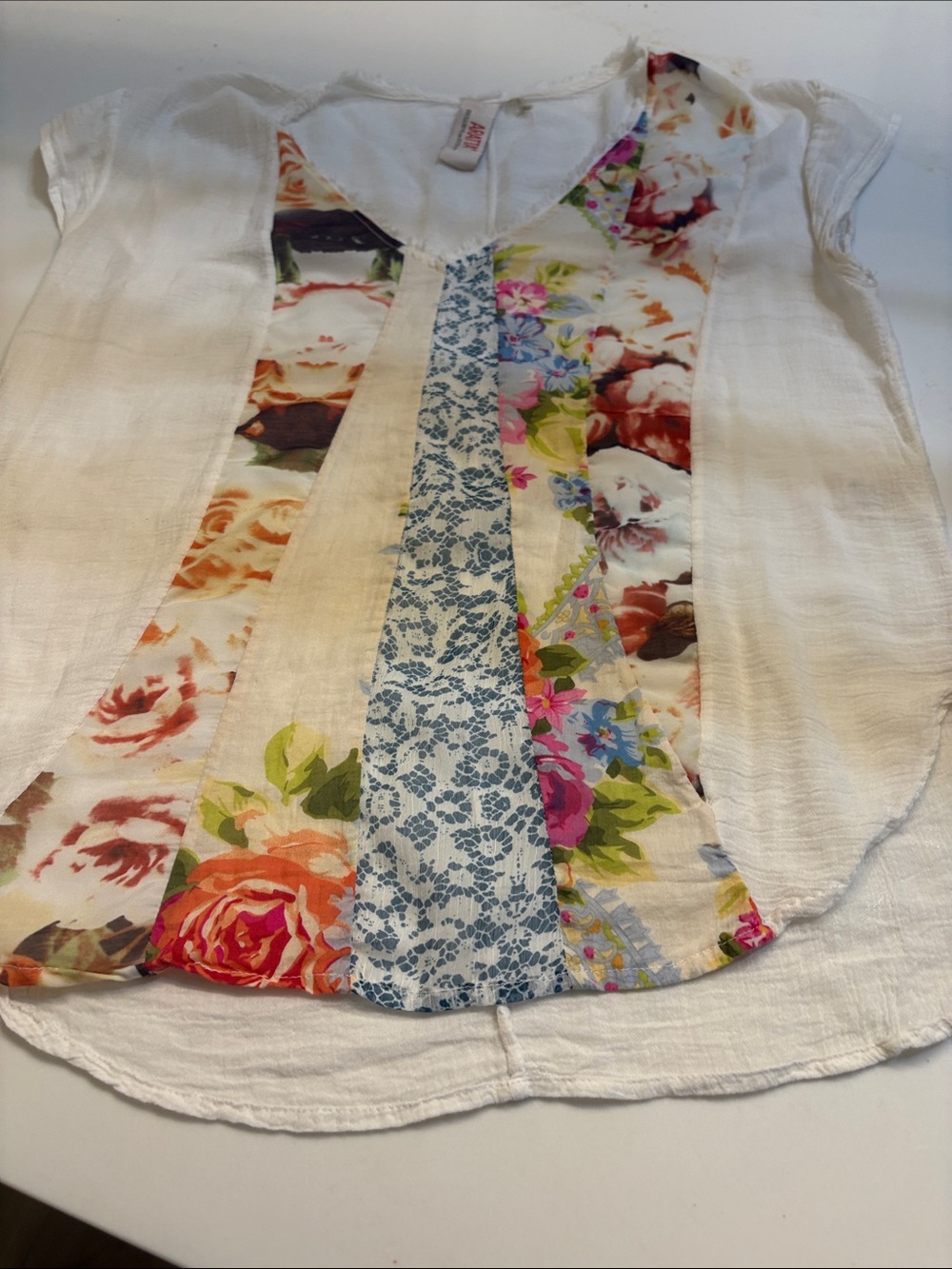 Aratta Off White Top with Detail Medium